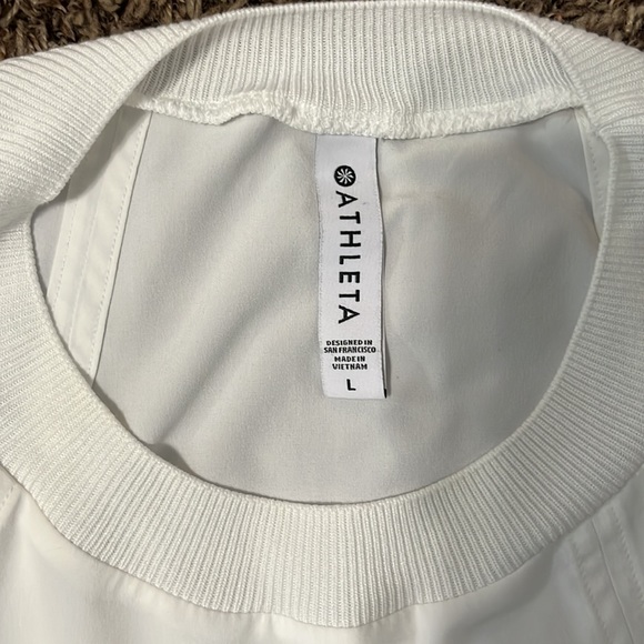 Athleta work out top - Picture 2 of 2